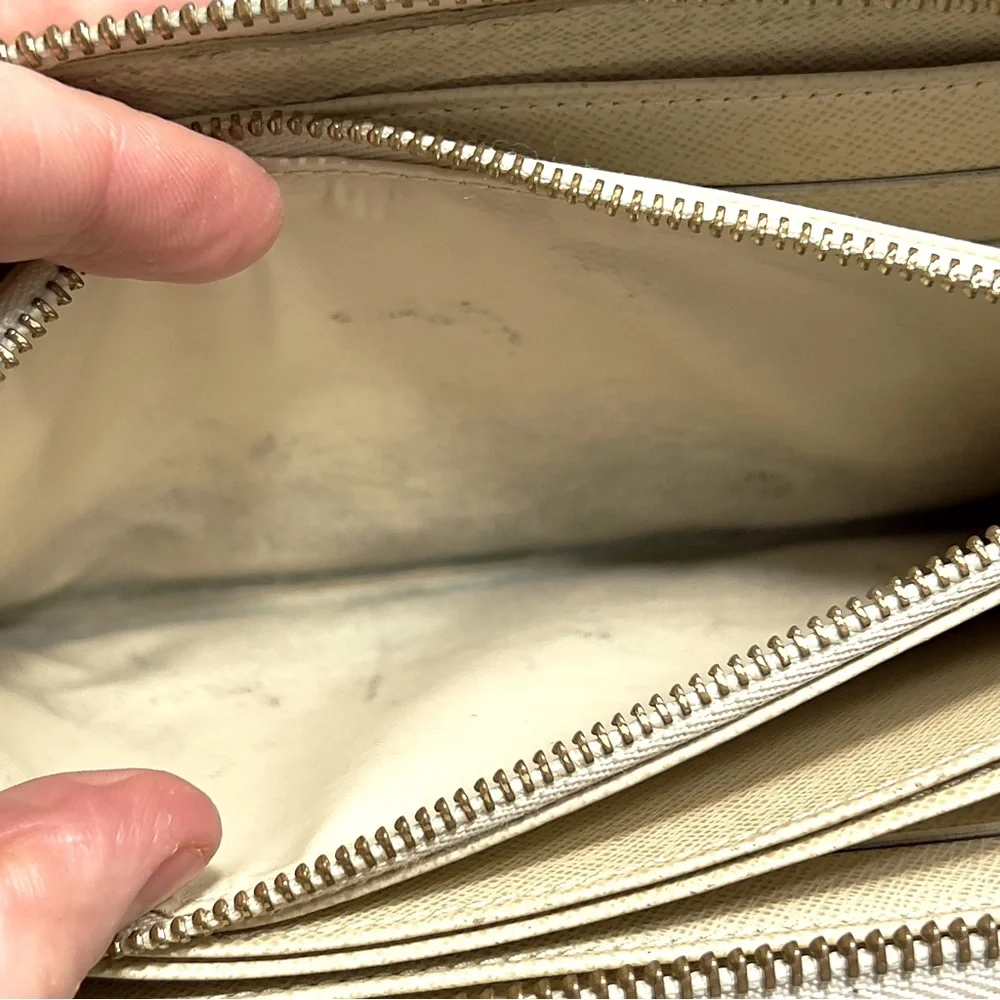 Louis Vuitton‎ Zippy Wallet